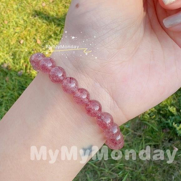 Strawberry Quartz Bracelet 8mm - Picture 4 of 6